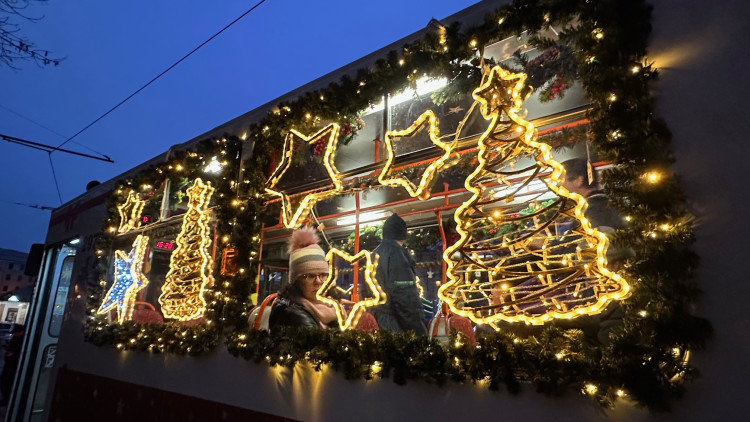 FOTOGALERIE: Vánoční tramvaj 2024