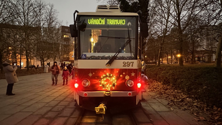FOTOGALERIE: Vánoční tramvaj 2024