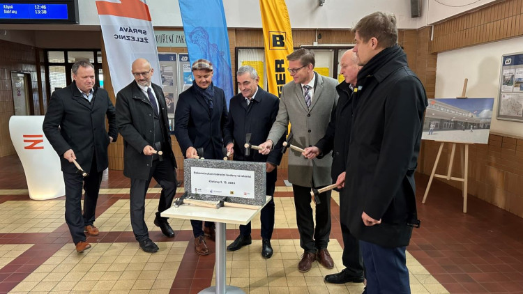 FOTOGALERIE: Zahájení rekonstrukce nádraží v Klatovech