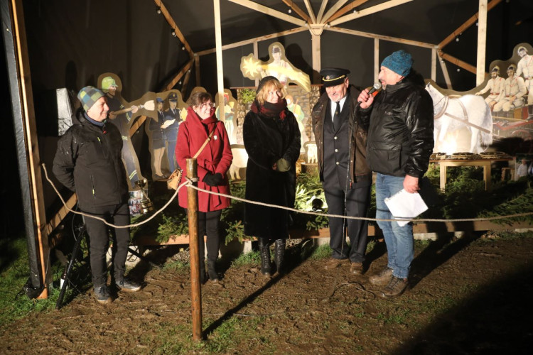 Malířky při představení betlému