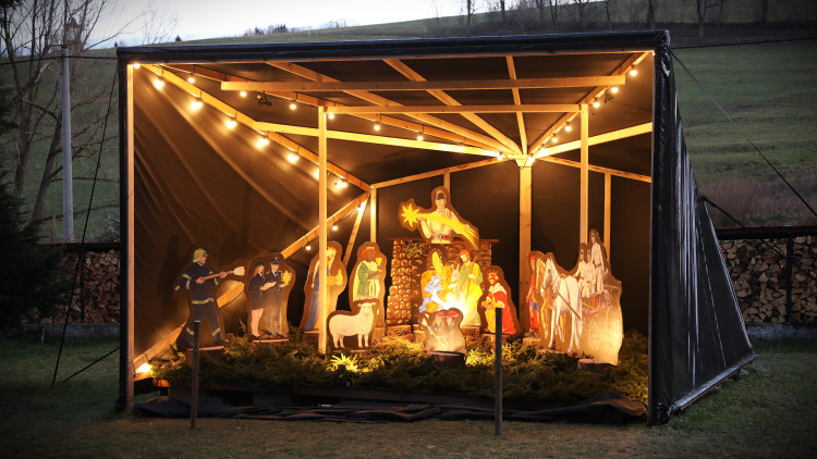 FOTOGALERIE: Šumavský hasičský betlém