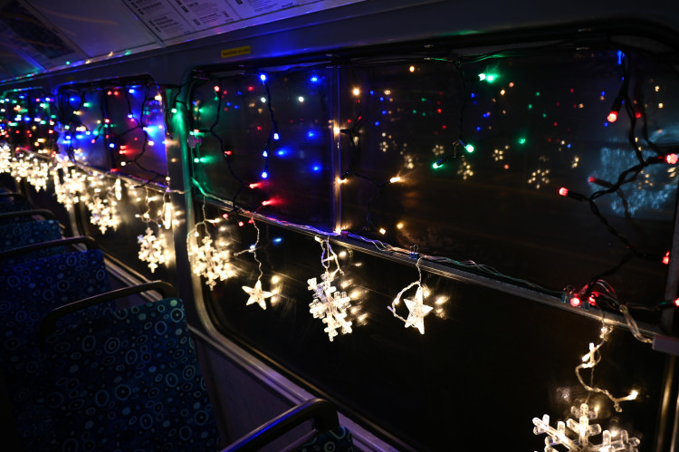 FOTOGALERIE: Tramvaj před kostelem už září, v novém roce ji čeká přestavba