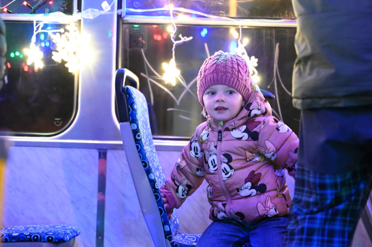 FOTOGALERIE: Tramvaj před kostelem už září, v novém roce ji čeká přestavba