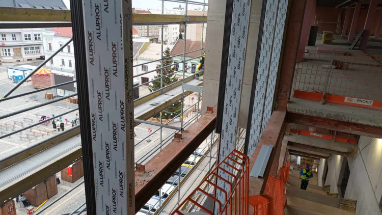 FOTOGALERIE: Rekonstruovaná budova na náměstí se stane novou dominantou Přerova