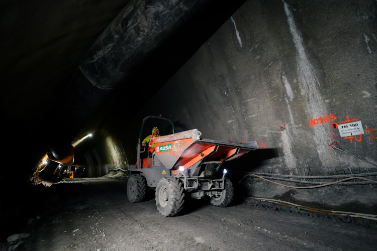 FOTOGALERIE: Stavba metra D je v plném proudu. Podívejte se, jak to vypadá v budoucí stanici Pankrác