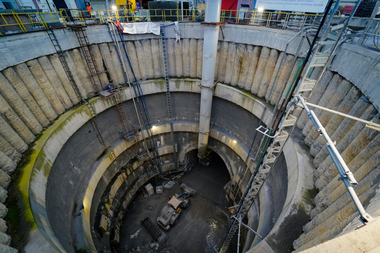 FOTOGALERIE: Stavba metra D je v plném proudu. Podívejte se, jak to vypadá v budoucí stanici Pankrác