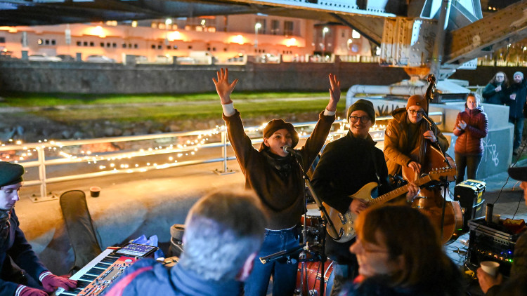 FOTOGALERIE: Pod Sýkorákem nebylo k hnutí. Vánoční blues táhne