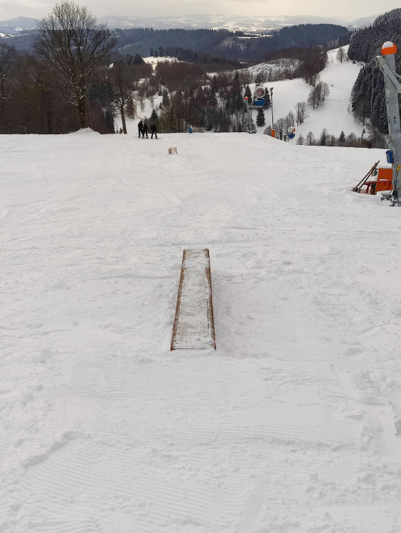 FOTOGALERIE: Snowpark na Paprsku má nové bezpečné překážky