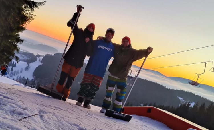 FOTOGALERIE: Snowpark na Paprsku má nové bezpečné překážky