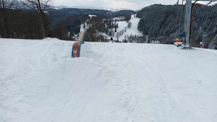 FOTOGALERIE: Snowpark na Paprsku má nové bezpečné překážky