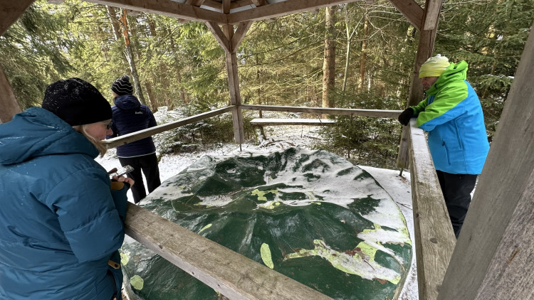 FOTOGALERIE: Vyhlídka zamilovaných nad obcí Hojsova Stráž
