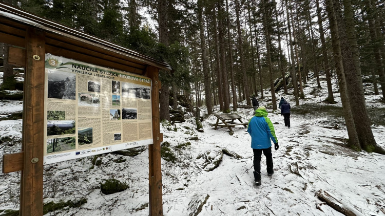 FOTOGALERIE: Vyhlídka zamilovaných nad obcí Hojsova Stráž