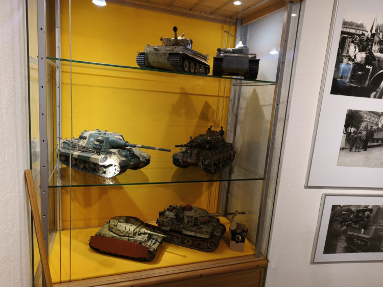 FOTOGALERIE: Výstava modelů vojenské techniky, Dům historie Přešticka