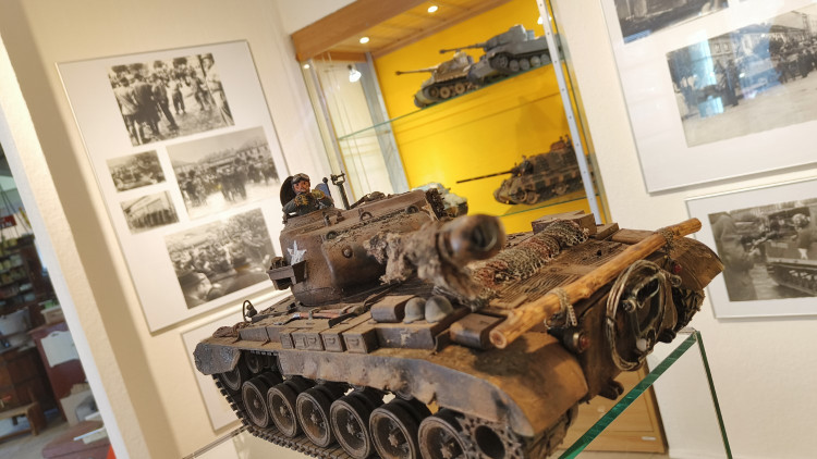 FOTOGALERIE: Výstava modelů vojenské techniky, Dům historie Přešticka