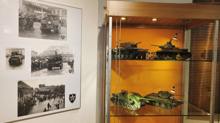 FOTOGALERIE: Výstava modelů vojenské techniky, Dům historie Přešticka