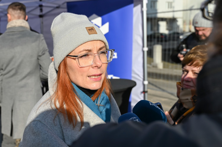 FOTOGALERIE: V srdci Ostravy začal růst polyfunkční dům Václav, upraveno bude i okolí