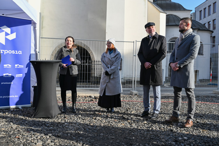 FOTOGALERIE: V srdci Ostravy začal růst polyfunkční dům Václav, upraveno bude i okolí