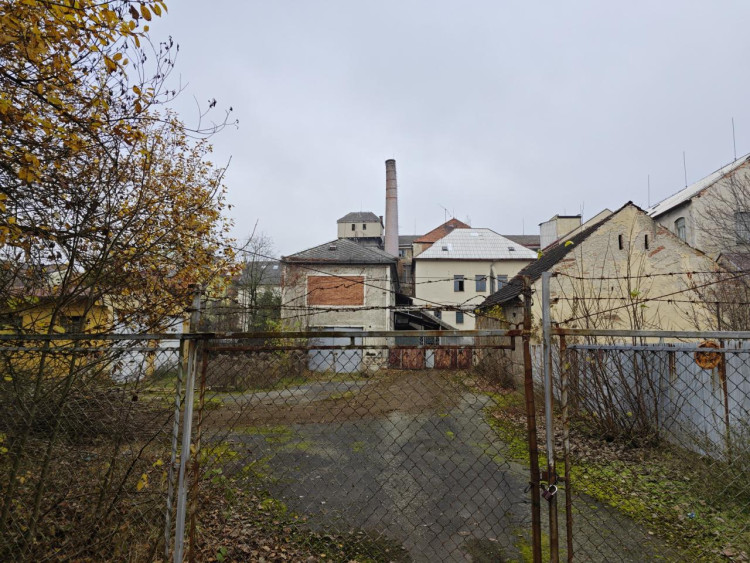 FOTOGALERIE: Objekt bývalé textilní továrny v Domažlicích
