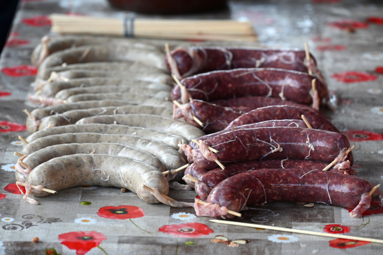 FOTOGALERIE: Masopustní veselí zasáhlo Slezskoostravský hrad. Zabíjačka i maškary