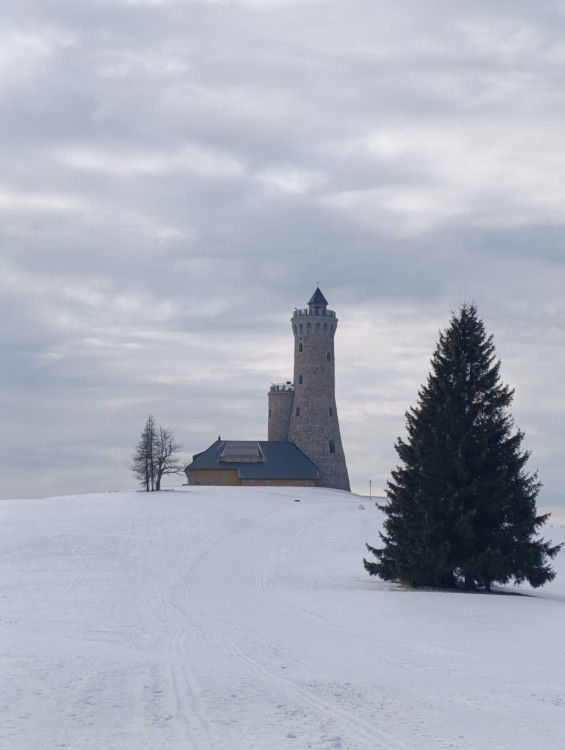 FOTOGALERIE: Krásné výhledy, tajemná rozhledna, borůvkové knedlíky