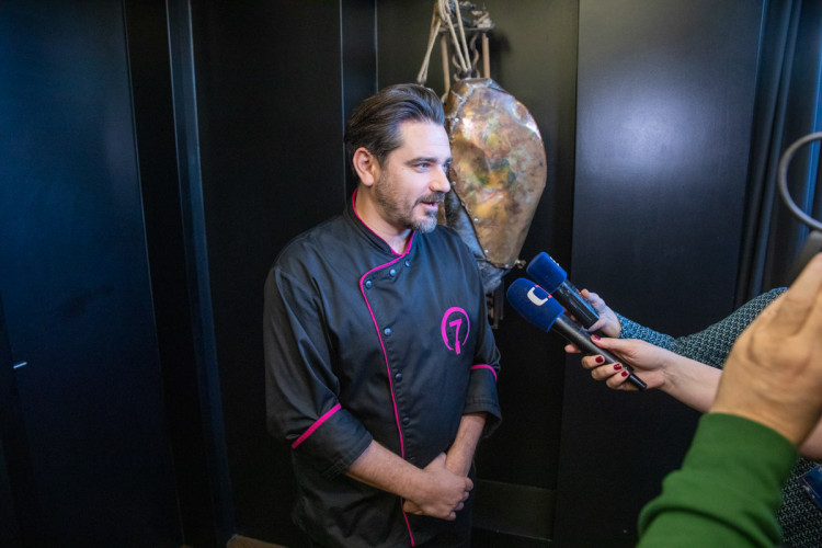 FOTOGALERIE: Když se zhasne. V Olomouci vzniká film podle úspěšné divadelní komedie