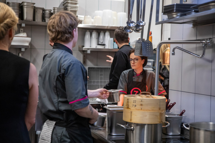 FOTOGALERIE: Když se zhasne. V Olomouci vzniká film podle úspěšné divadelní komedie