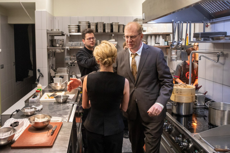 FOTOGALERIE: Když se zhasne. V Olomouci vzniká film podle úspěšné divadelní komedie