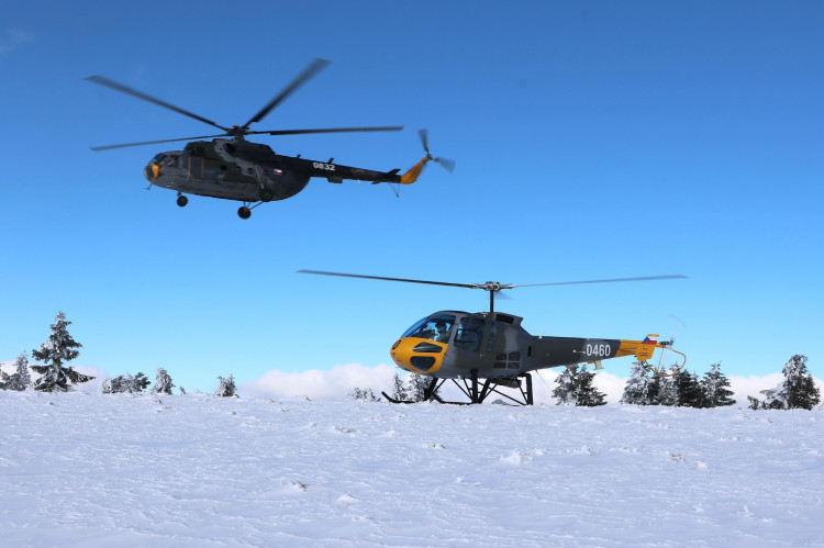 FOTOGALERIE: Do Přerova přiletěly vrtulníky, bude zde výcvik