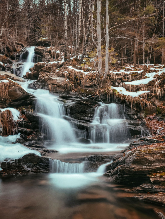 FOTOGALERIE: Poniklý a Borový vodopád v Jeseníkách. Seznamte se