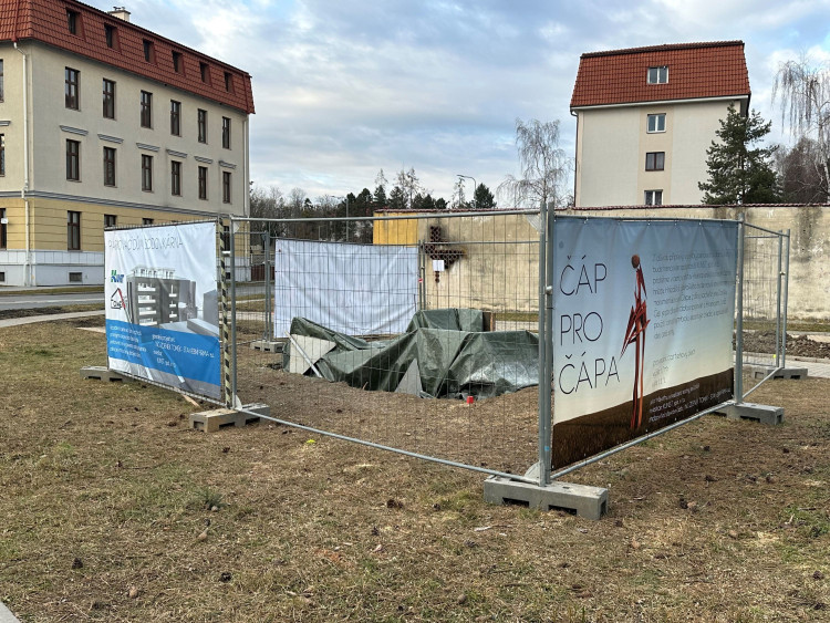 FOTOGALERIE: Nové čapí sídlo v Hranicích bude svařeno z plechů