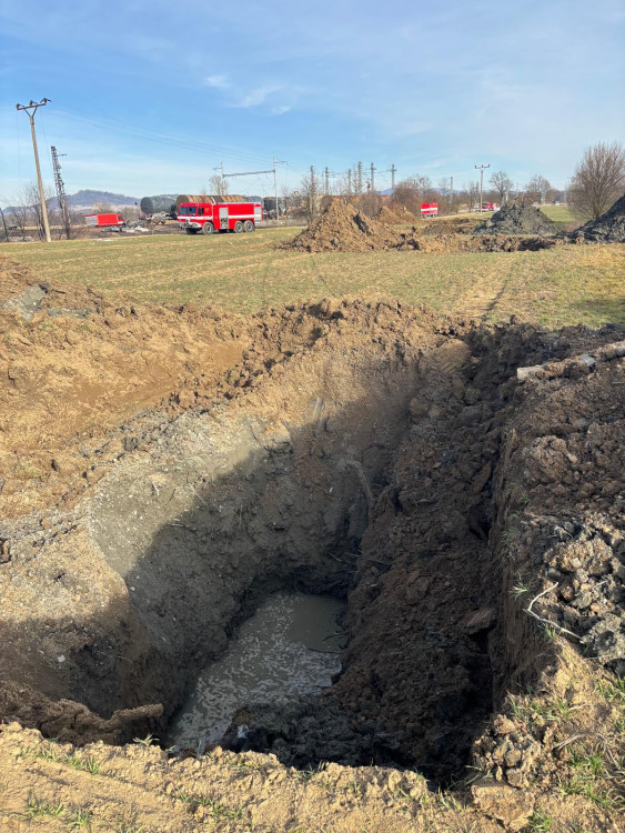 FOTOGALERIE: Požár železničních citeren likvidovali hasiči ve zvláštním stupni poplachu