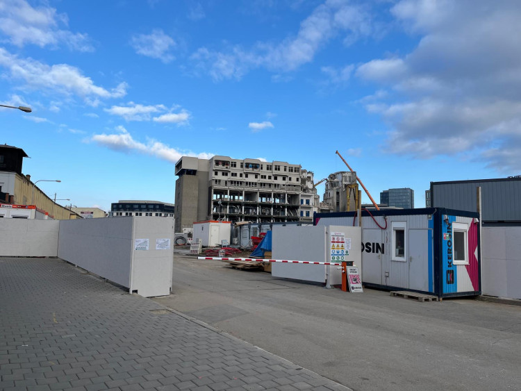 FOTOGALERIE: Bývalý brněnský Prior mizí před očima. Podívejte se, jak postoupila demolice