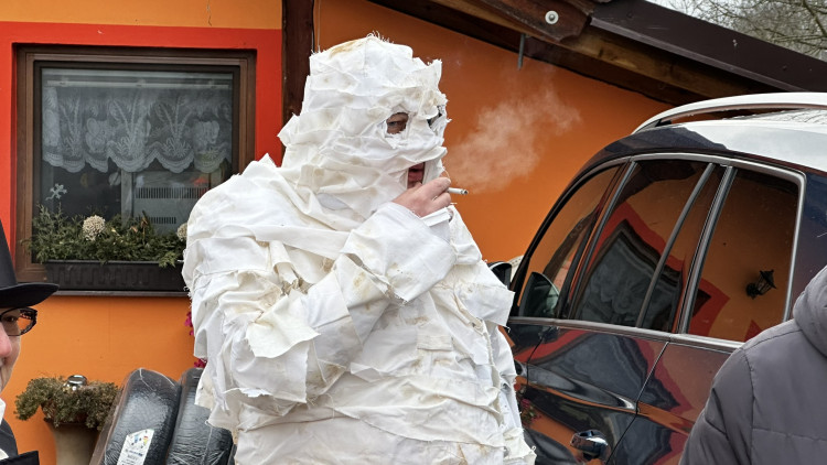 FOTOGALERIE: Masopust ve Skelné Huti 2025