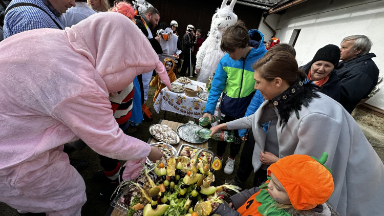 FOTOGALERIE: Masopust ve Skelné Huti 2025