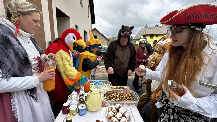 FOTOGALERIE: Masopust ve Skelné Huti 2025