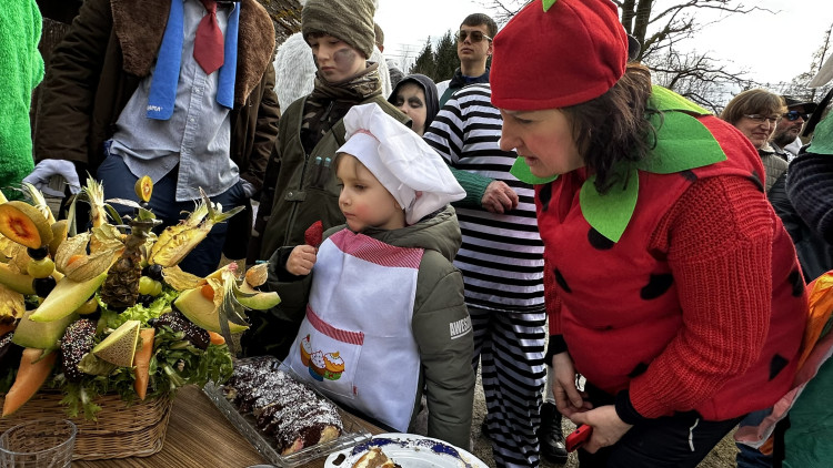 FOTOGALERIE: Masopust ve Skelné Huti 2025