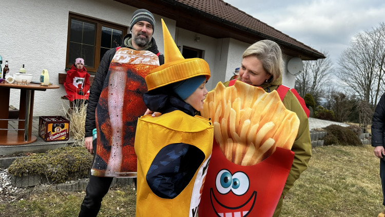 FOTOGALERIE: Masopust ve Skelné Huti 2025