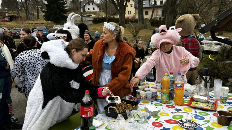 FOTOGALERIE: Masopust ve Skelné Huti 2025