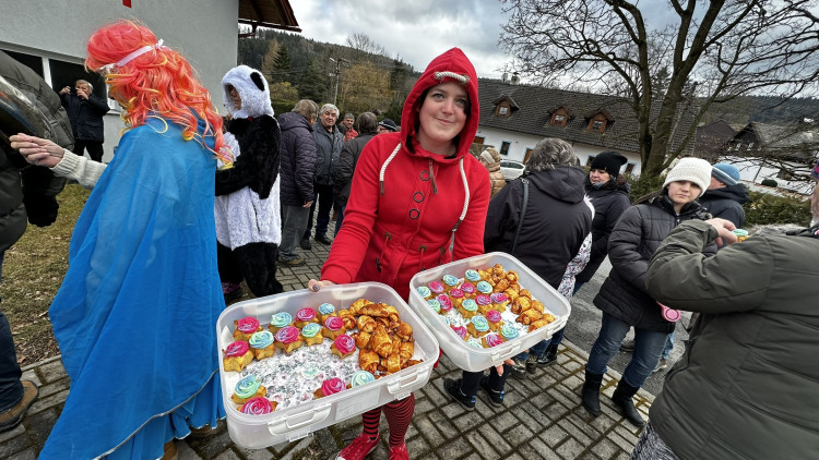FOTOGALERIE: Masopust ve Skelné Huti 2025