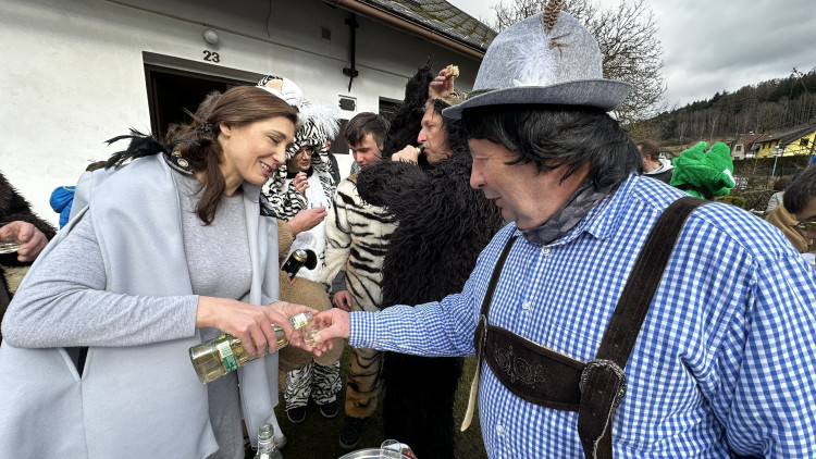 FOTOGALERIE: Masopust ve Skelné Huti 2025