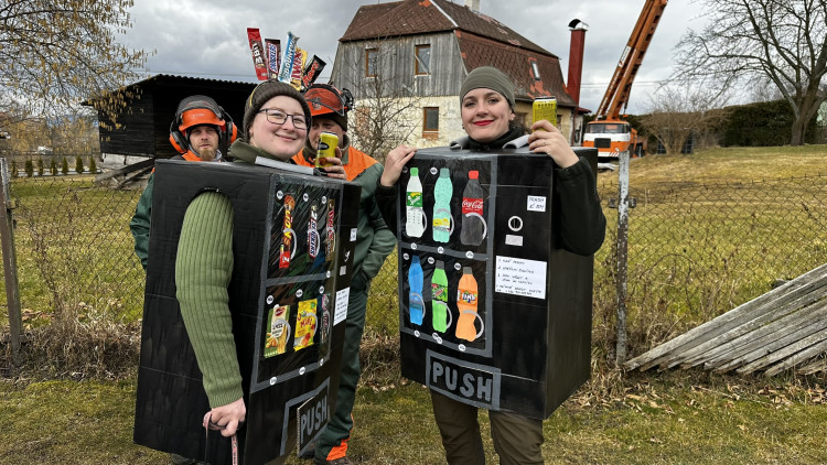 FOTOGALERIE: Masopust ve Skelné Huti 2025