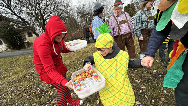 FOTOGALERIE: Masopust ve Skelné Huti 2025