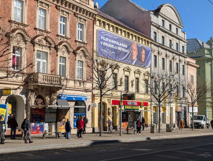 FOTOGALERIE: Vizuální smog v Plzni
