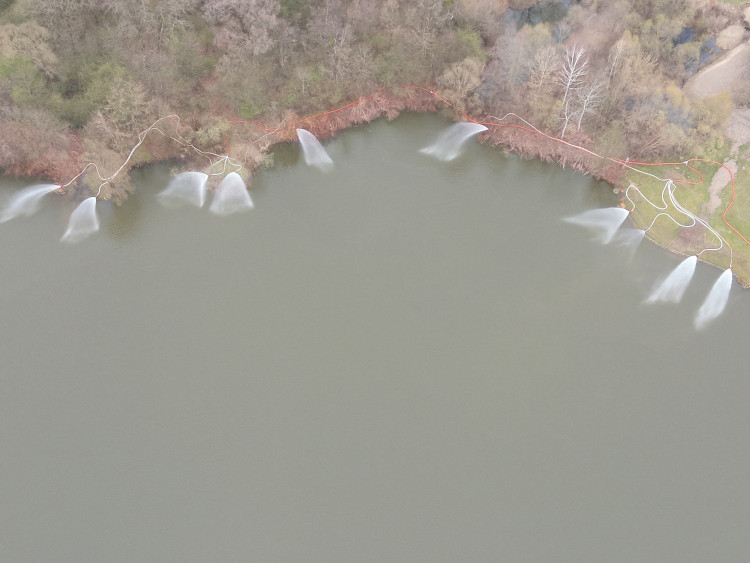 FOTOGALERIE: Likvidace benzenové katastrofy pokračuje, zásah na Hranicku je mimořádně náročný