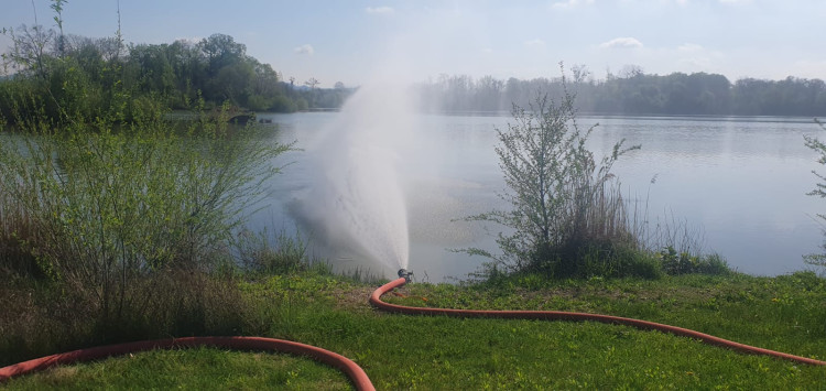FOTOGALERIE: Likvidace benzenové katastrofy pokračuje, zásah na Hranicku je mimořádně náročný