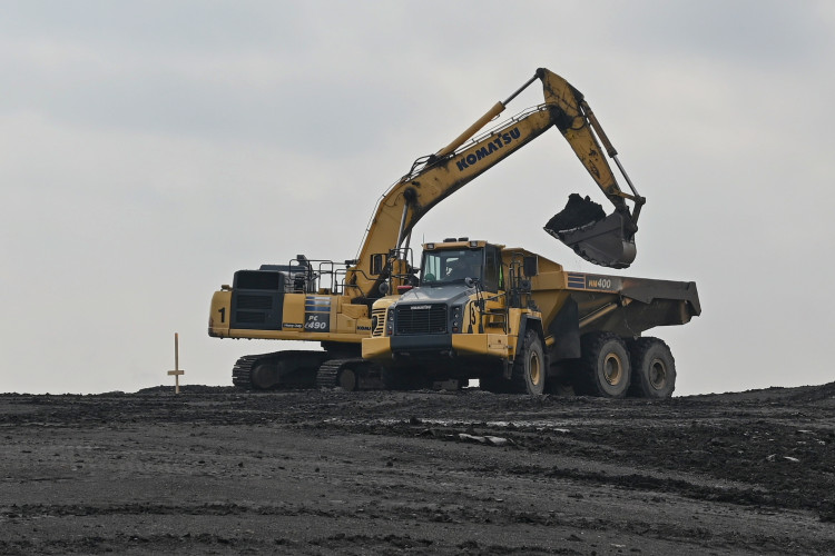 FOTOGALERIE: Heřmanická halda? Problém potřebuje řešení, říká ministr Vlček
