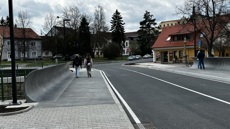 FOTOGALERIE: Nový most přes Drnový potok v Klatovech