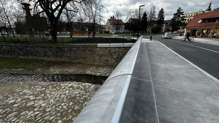 FOTOGALERIE: Nový most přes Drnový potok v Klatovech