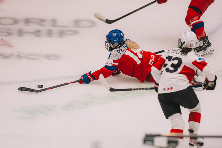 Hokejistky porazily na úvod mistrovství v Českých Budějovicích Švýcarsko 3:0!