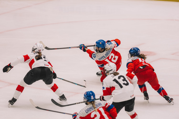 Hokejistky porazily na úvod mistrovství v Českých Budějovicích Švýcarsko 3:0!